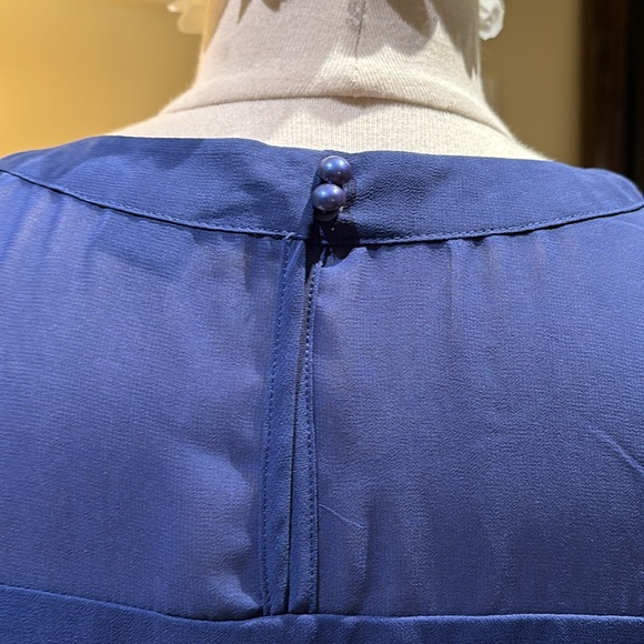 Pretty Royal Blue Sleeveless Top - Picture 4 of 7